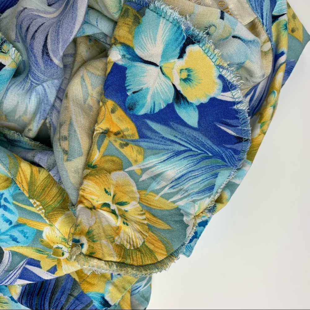 Christie & Jill short sleeve button up floral top - Picture 8 of 8